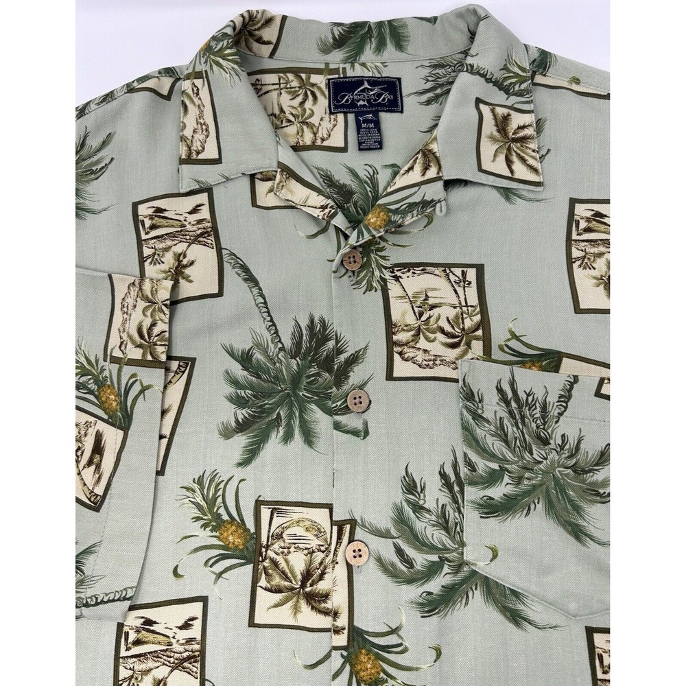 Bermuda Bay Mens‎ Green Silk Hawaiian Short Sleeve Shirt Size M